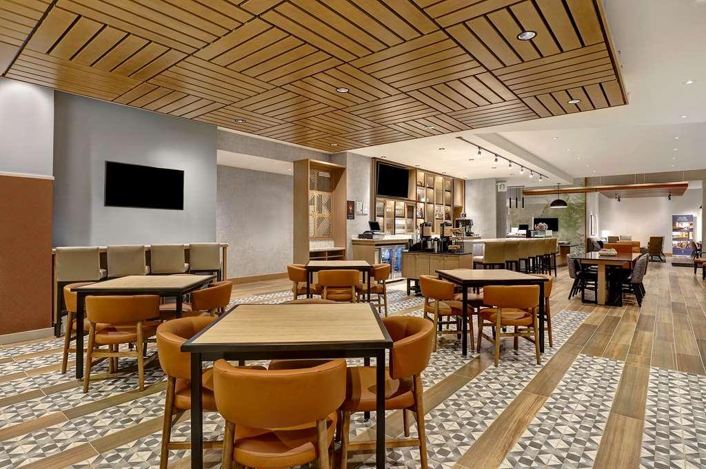 Hyatt Place برنس جورج المطعم الصورة